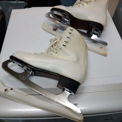 SSS サンエス フィギュアスケート靴 FLORA FH-160...