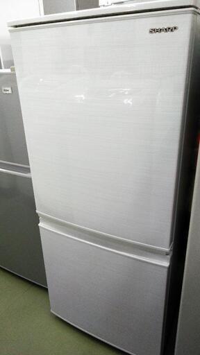 美品 動作確認済　SHARP シャープ ノンフロン冷凍冷蔵庫（137L）SJ-D14F-W 2020年製 家電 冷蔵庫 ホワイト 中古品