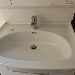 TOTO洗面台と三面鏡と床給水ユニット