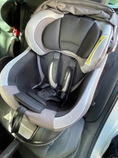 【お譲り先決まりました】Combi コンビ　チャイルドシート　ISOFIX 新生児〜