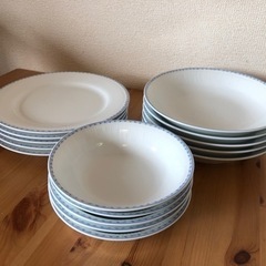 Narumiのブルーボーダー 食器3種類セット+スープ皿セット
