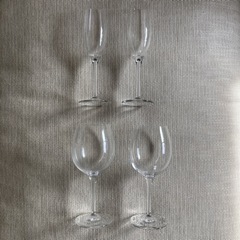 ワイングラス 2脚、シャンパングラス 2脚　perle