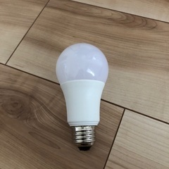 LED電球　電球色　白色