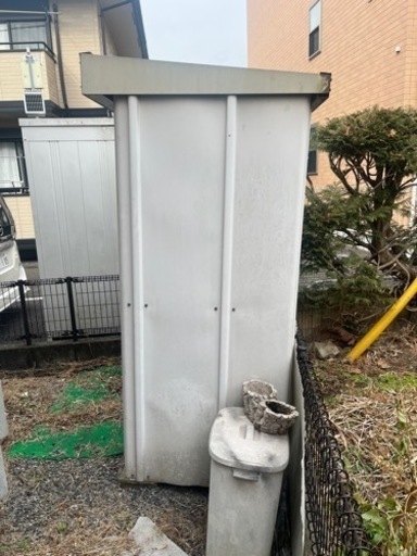 引き取り決まりました！物置き 横180.高さ195.奥行き80 解体して持って