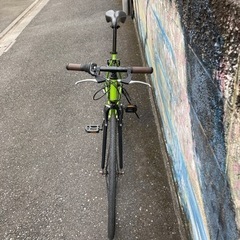 クロスバイク　ちょいとカスタマイズ❗️6速　整備済み！