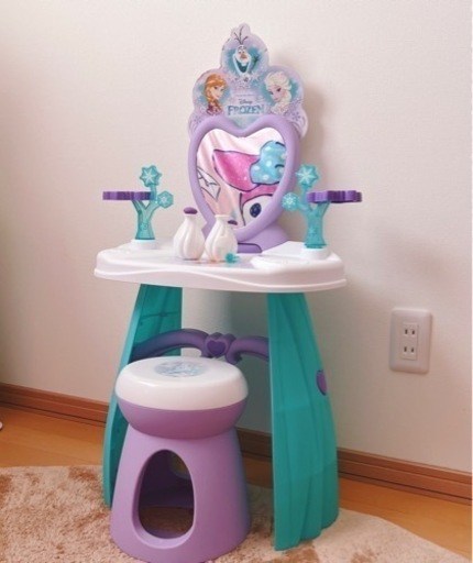 トイザらス限定 ディズニープリンセス アナと雪の女王 マジカルライト サウンド ドレッサー M 札幌の子供用品の中古あげます 譲ります ジモティーで不用品の処分