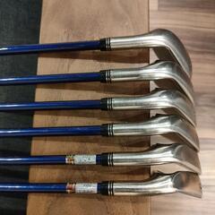 ゼクシオ9 レディース·アイアン6本とキャディバッグセット❢これから