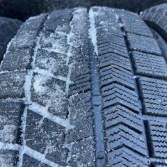 極上タイヤ　BRIDGESTONE VRX 215/65R16 スタッドレス  タイヤ　2019年製　4本セット