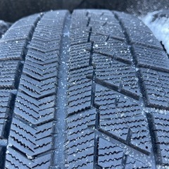 極上タイヤ　BRIDGESTONE VRX 215/65R16 スタッドレス  タイヤ　2019年製　4本セット
