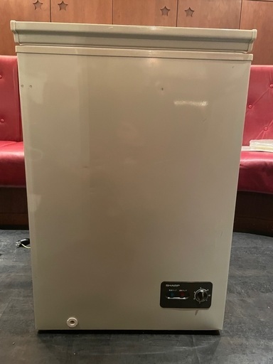 1／３０日までです！SHARP/シャープ 冷凍庫 上開き 100L FC-BX10A-C 2014年製 屋外・屋内用