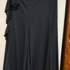【未使用】衣装　黒のロングスカート　フレアがとても美しいです