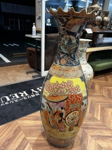 リユースショップBYREUSE配達・設置OK】イラスト入り花瓶