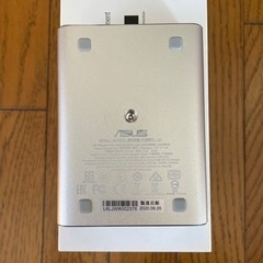 出張プレゼンに最適！本体307gキャリングケース付プロジェクター