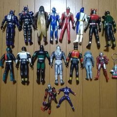 戦隊ヒーロー仮面ライダー　フィギア　ウルトラマン等15体壊れ2体...