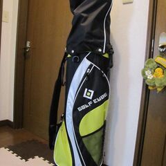 これからゴルフを始める方にピッタリの新品未使用のゴルフクラブ一式キャディバック付