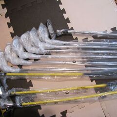 これからゴルフを始める方にピッタリの新品未使用のゴルフクラブ一式キャディバック付