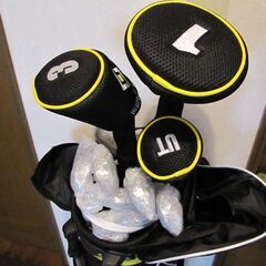 これからゴルフを始める方にピッタリの新品未使用のゴルフクラブ一式キャディバック付