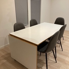 イノベーター　ダイニングテーブル