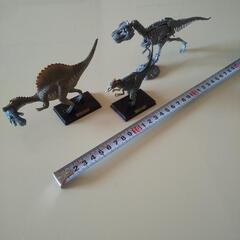 恐竜　簡単プラモデル　３体