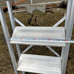 アルミ製　折り畳み式ハシゴ　折り畳み式階段