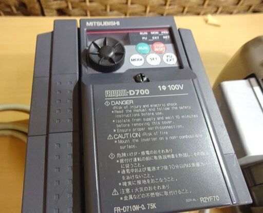 通電、回転OK 三菱 インバーター FR-D710W-0.75K ギヤードモーター GM