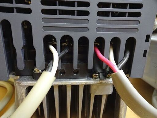 通電、回転OK 三菱 インバーター FR-D710W-0.75K ギヤードモーター GM