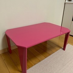 ホットピンク ローテーブル