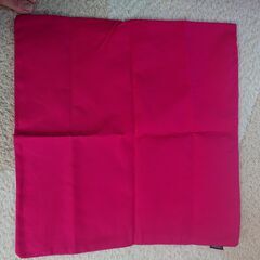 【未使用】発色の良いきれいなピンクのクッションカバー　50cm×...