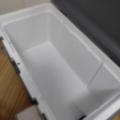 ロゴス サーモテクト 氷点下クーラー タフ50-BJ
キャンプ
クーラーボックス