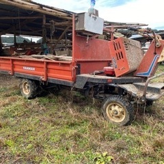 ヤンマーの運搬車