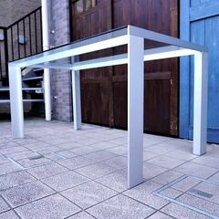 THE CONRAN SHOP(コンランショップ)/STUA(スチュア)のJesus Gascaデザイン DENEB ダイニングテーブルです♪アルミ+ガラスのモダンでスタイリッシュなデザイン。CA247