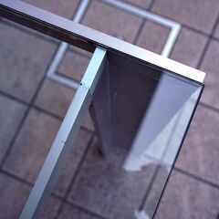 THE CONRAN SHOP(コンランショップ)/STUA(スチュア)のJesus Gascaデザイン DENEB ダイニングテーブルです♪アルミ+ガラスのモダンでスタイリッシュなデザイン。CA247