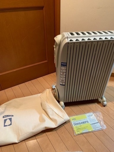 2022春の新作 D091549EFS DeLonghi - オイルヒーター