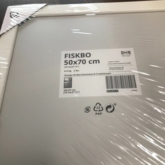 IKEAの額縁(白)50cm✖️70cmです