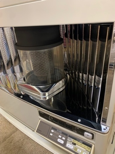サンポット 石油ストーブ【分解整備済】 決まりました】サンポット FF石油ストーブ 分解掃除・部品交換済み