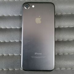 【再入荷】iPhone7　32GB　ブラック　SIMフリー　中古...