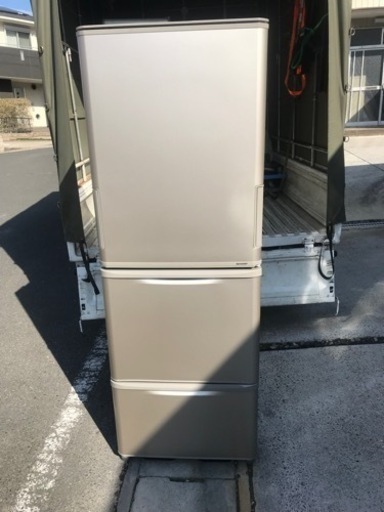 名古屋市郊外配送料無料キャンペーン中　SHARP  シャープ　350L 冷蔵庫　SJ-WA35A-N  2014年製