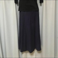20.GUの紺のロングスカート☆