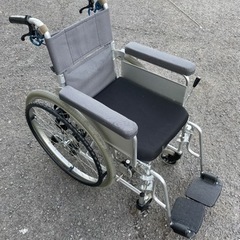 アルミフレーム　14.4kg 車椅子