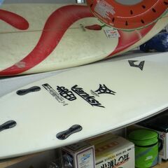 サーフボード GREED VANKSY バンクシシェイプ 長さ(約) 175.3cm 5\'9 幅(約) 47.94cm 18 7/8 厚み5.87cm 2 5/16 【モノ市場半田店】