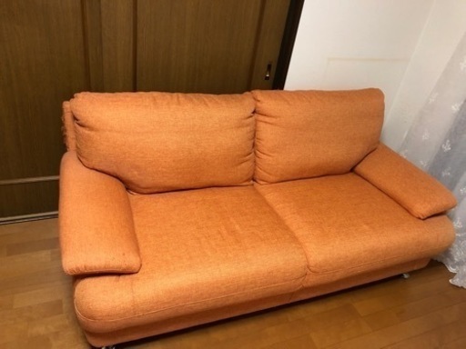 ニトリ　ソファ　オレンジ