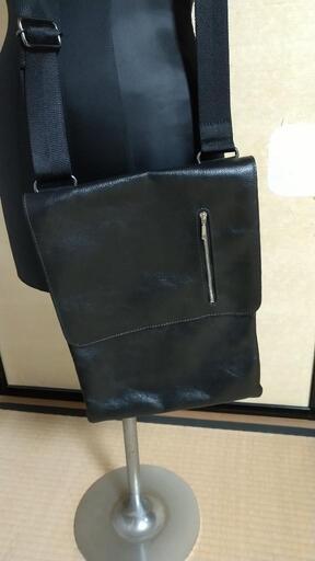 新品　牛革　メンズショルダーバッグ