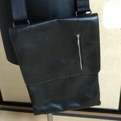 新品　牛革　メンズショルダーバッグ