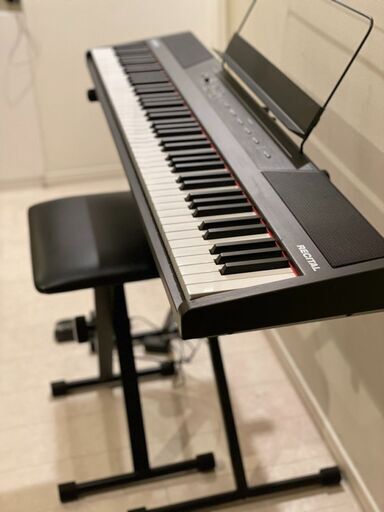 電子ピアノ（キーボードスタンド、ペダル、椅子もセット） | fwa.com.br