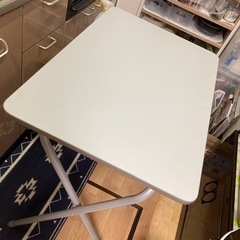 【ネット決済】高さのある折りたたみテーブル 机