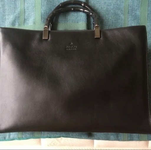 GUCCI 黒　バッグ