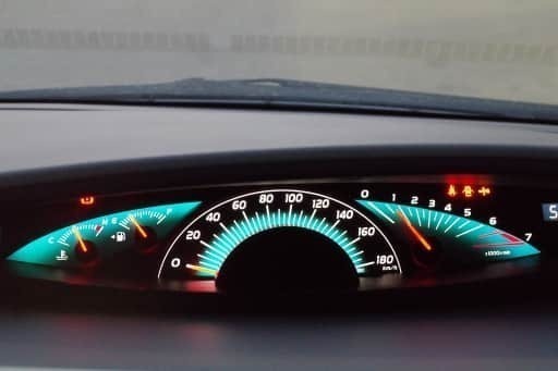 人気商品 このメーターかっこいい ﾟdﾟ オトロン練馬店 田原坂のエスティマの車