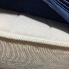 値段要相談‼️1年使用☆ダブルベッド定価11.5万円