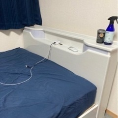 値段要相談‼️1年使用☆ダブルベッド定価11.5万円