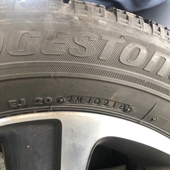 4本ノアボクシーアルミホイールVRXスタッドレスセット2018年製造スタッドレス付き